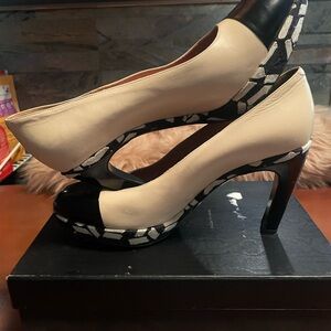 DRIES VAN NOTEN ITALIAN CAP-TOE CLASSIC RUNWAY PUMPS.